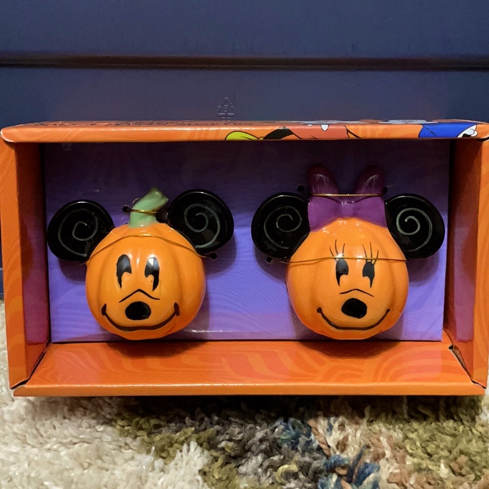 Disney Mickey & Minnie pumpkin Shakers